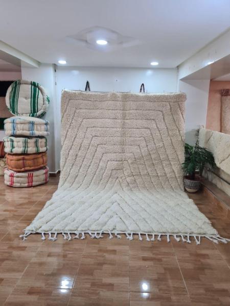 White Rahiz Marokkaans handgemaakt tapijt